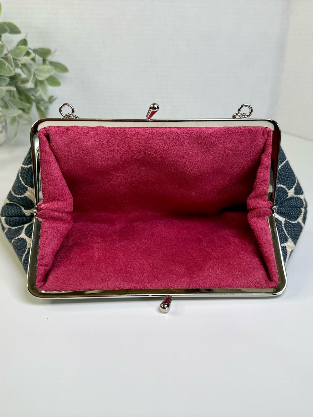 1154 Lill Studio Polka Dot Fabric Clutch Evening Bag Gray Cream Kiss Lock Frame - Picture 8 of 15